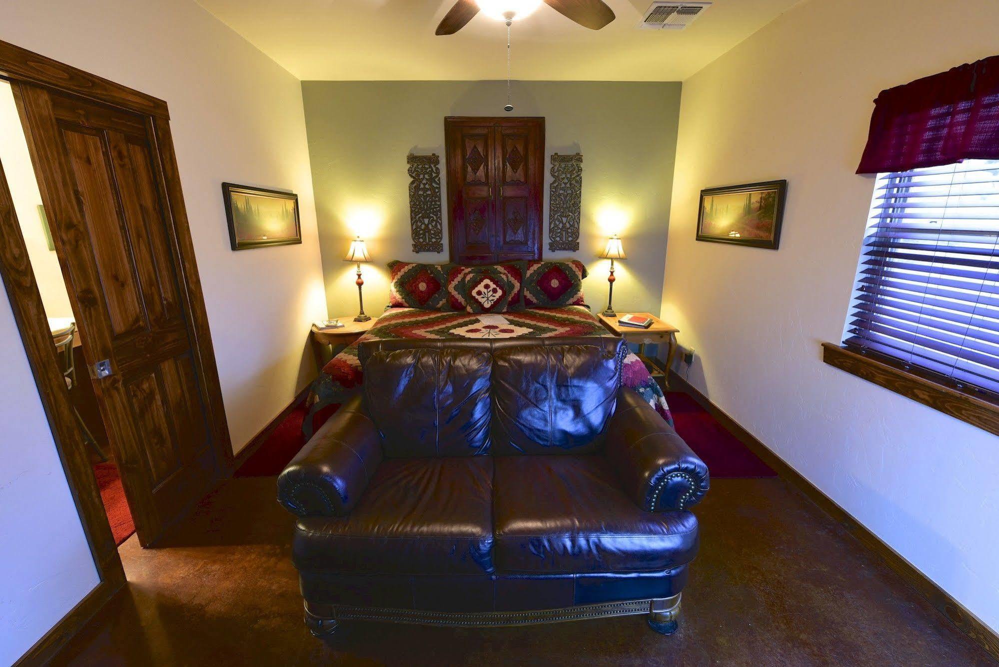 Lazy T Bed And Breakfast Fredericksburg Luaran gambar